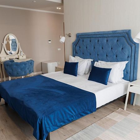 Rivoli Hotel Csernyivci Kültér fotó