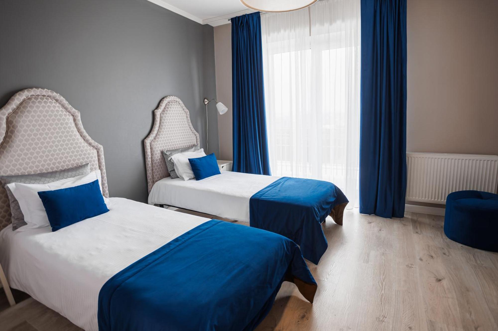 Rivoli Hotel Csernyivci Kültér fotó